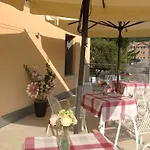 Πανσιόν Meuble Ca' Rodi 3 Leoni *