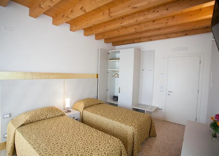 Meuble Ca' Rodi 3 Leoni בית הארחה Crespano del Grappa