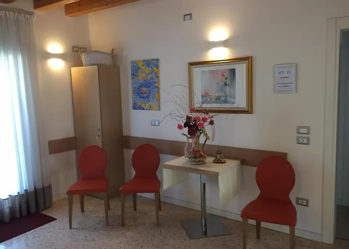 Meuble Ca' Rodi 3 Leoni בית הארחה *