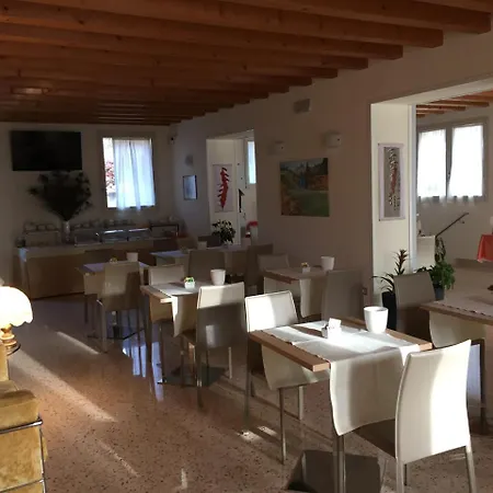 Meublé Ca' Rodi 3 Leoni Crespano del Grappa